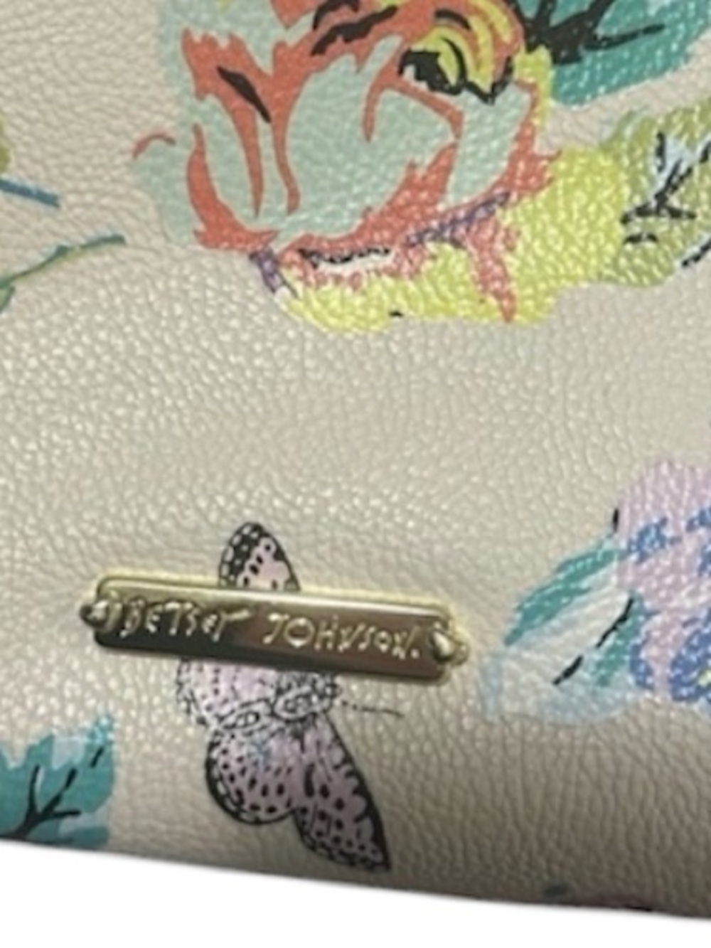 Betsey Johnson Pink Floral Bow Crossbody Bag Like new - Picture 5 of 9
